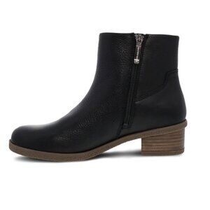 Daisie Black Waterproof Tumbled Boot (New) -Size 36